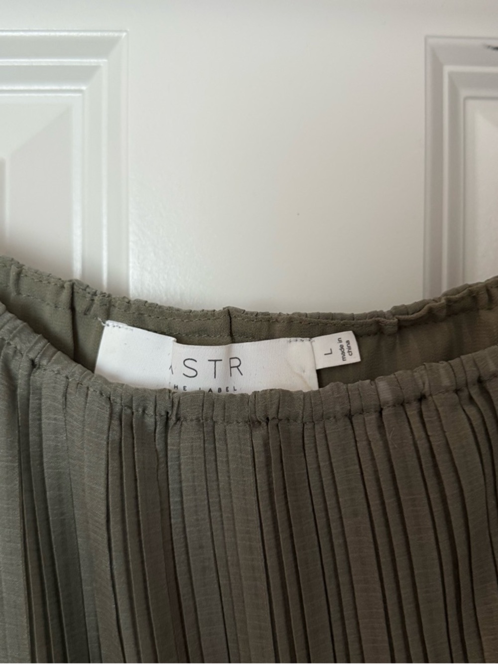 ASTR Long Sleeve Cropped Blouse - Picture 3 of 3